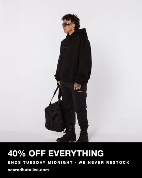 OPT2-model-la-hoodie
